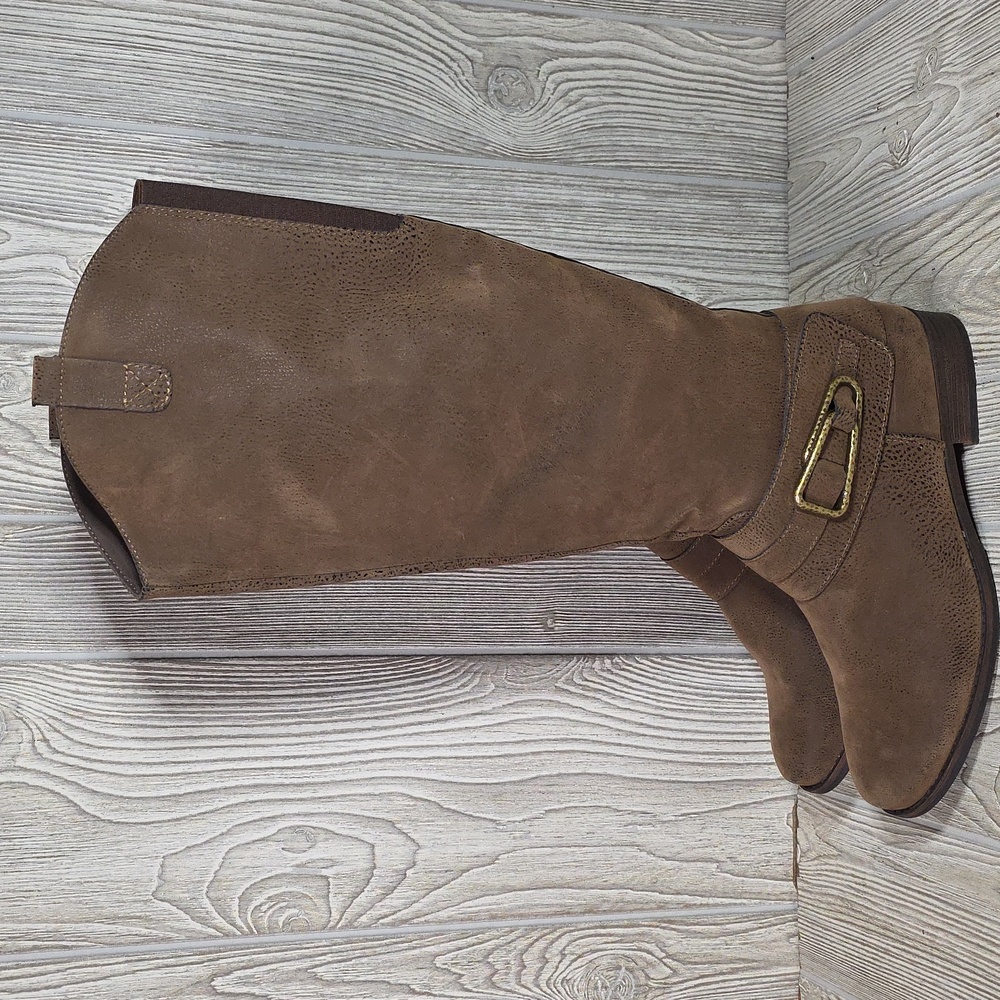 Crown Vintage Tan Suede Knee-High Heeled Boots - Picture 4 of 14